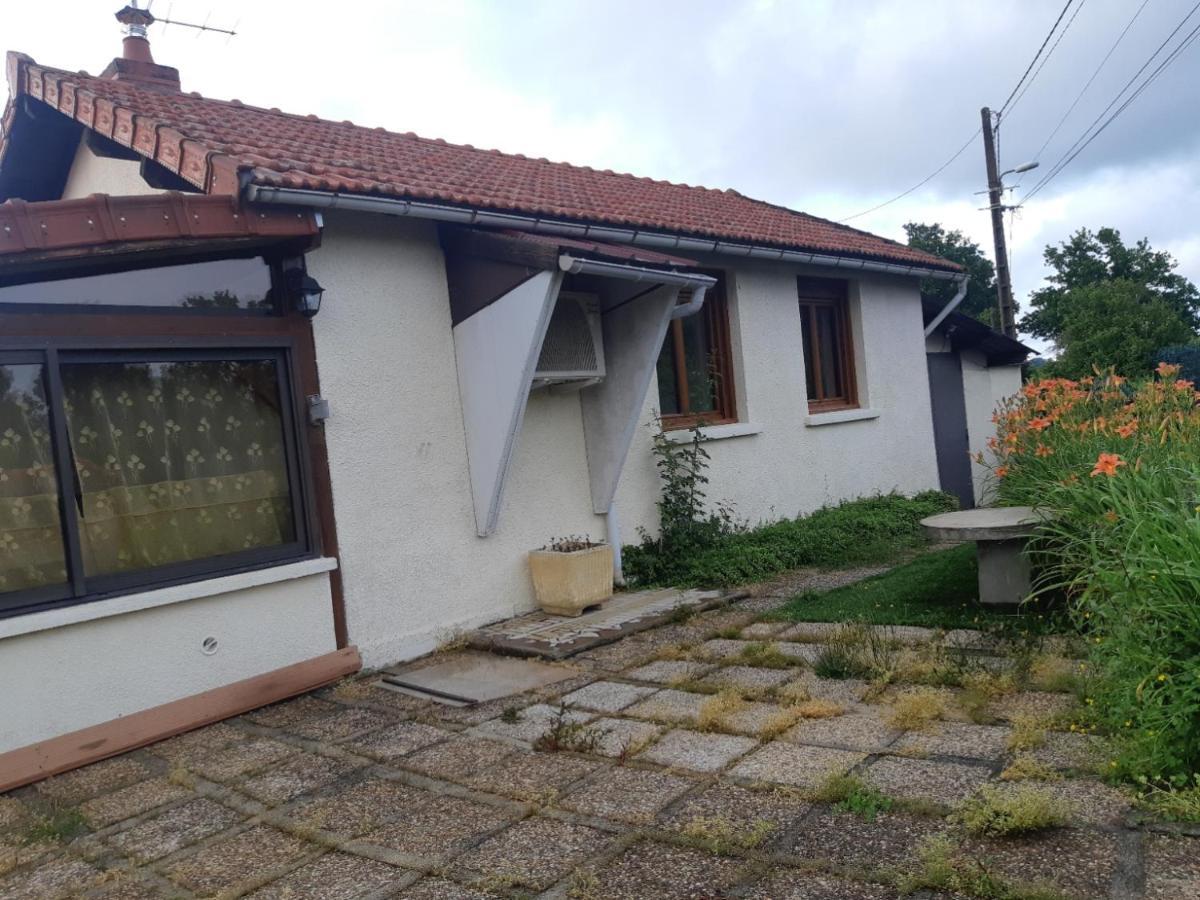 Maison A La Campagne Avec Piscine Flayat Kültér fotó