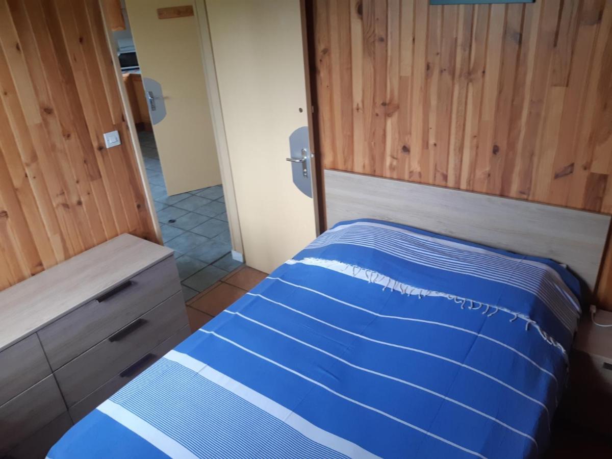 Maison A La Campagne Avec Piscine Flayat Kültér fotó