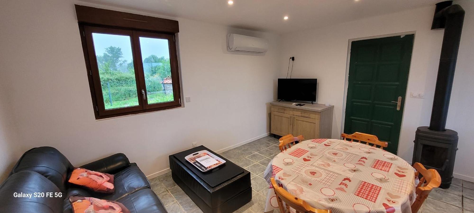 Maison A La Campagne Avec Piscine Flayat Kültér fotó
